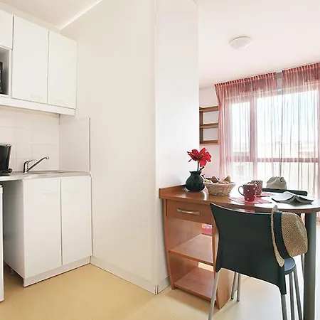 Neoresid - Le Valencey 3* Valence (Drome)